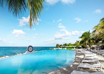 Papagayo Beach Hotel Curaçao zwembad