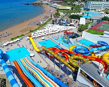 Acapulco Resort Cyprus glijbanen