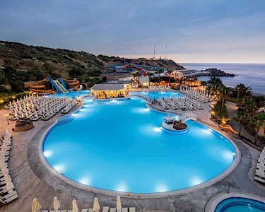 Acapulco Resort Cyprus zwembad