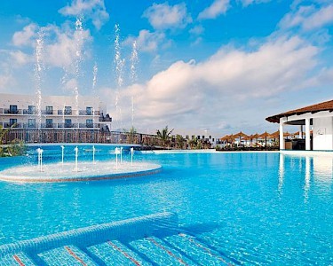 Melia Dunas Beach Resort fontein zwembad
