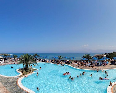 Mareblue Beach Resort Corfu zwembad