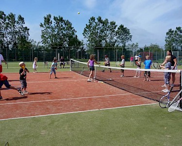 Vakantiepark Callassande tennisbaan