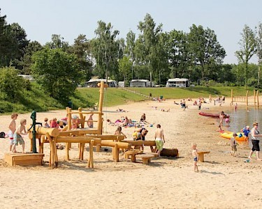 Vakantiepark Leukermeer strand