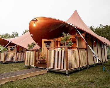 Glamp Outdoor Camp Veluwe Dormer Cabin
