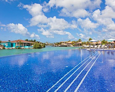 Courtyard by Marriott Bonaire Dive Resort zwembad