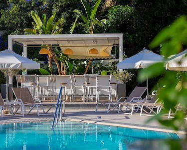 Anemi Hotel & Suites poolbar