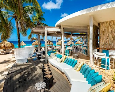 Van der Valk Plaza Island Residence Bonaire beach bar