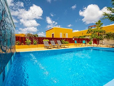 Bonaire Fun & Tropicana zwembad