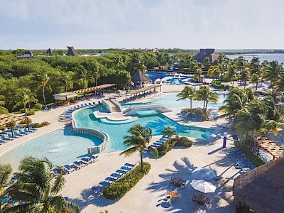 BlueBay Grand Esmeralda Mexico